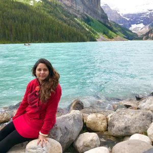 Meet your Posher, Zehra